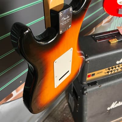 Fender Classic Player '60s Stratocaster 3-Color Sunburst 2006 Electric Guitar image 10