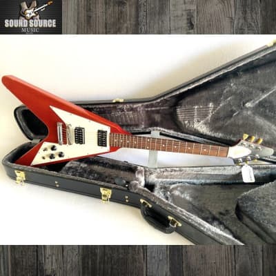 Gibson USA Flying V Faded, Worn Cherry, 2004, Hard Case image 2