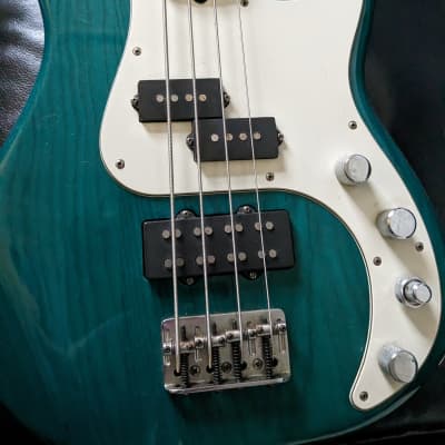 Fender american deluxe precision bass 2000 - teal image 10