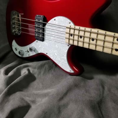 G&L Tribute Series Fallout Bass Candy Apple Red image 1