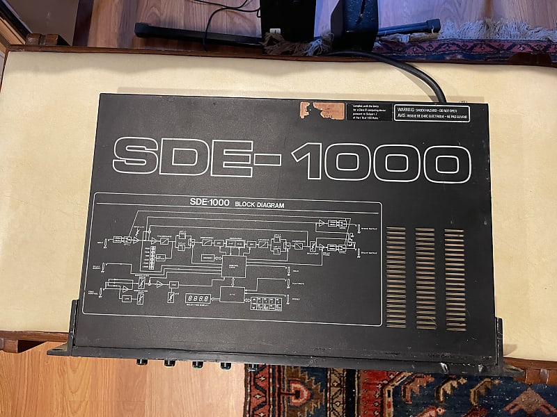 Roland SDE-1000 Digital Delay