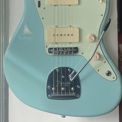 2018 Fender 60th Anniversary Jazzmaster w/ Original Gig Bag and Pickguard image 11