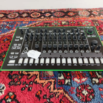 Roland AIRA TR-8 Rhythm Performer Drum Machine 2014 - Present - Black (Waranty)