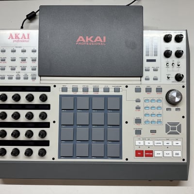 Akai MPC X Special Edition Standalone Sampler / Sequencer 2023 - Present - Grey image 4