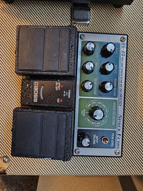 Boss RE-20 Space Echo