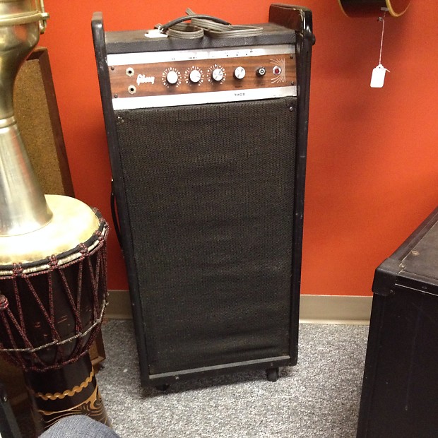 Gibson thor bass amp top