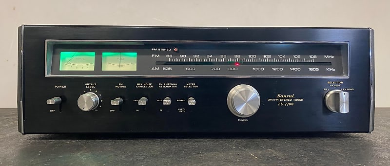 Vintage Sansui TU-7700 FM/AM Stereo Tuner. Serviced - Very good condition!