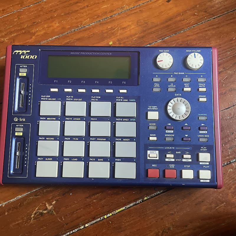 AKAI MPC1000 ジャンク品-液晶の映り問題なし - halcyonit.com