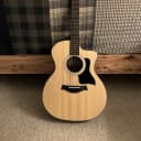 Taylor 114ce Acoustic electric, Grand Auditorium 2018 - Satin. With gator flight case