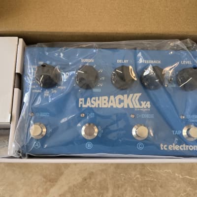 TC Electronic Flashback 2 X4 Delay & Looper 2011 - 2019 - Blue image 2