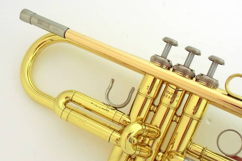 YAMAHA YTR-2320E trumpet