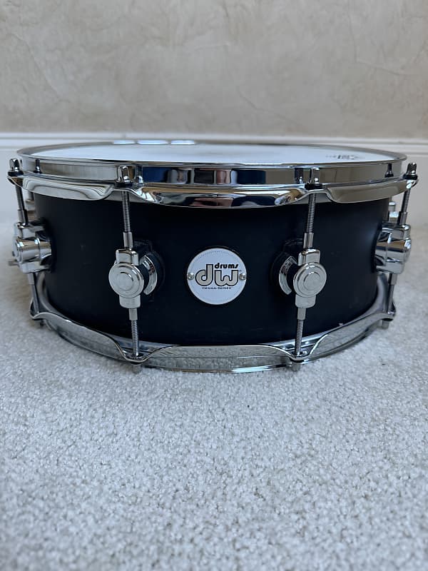 DW Design series Maple Snare drum 5.5 x 14” HVLT 00s - Black image 1
