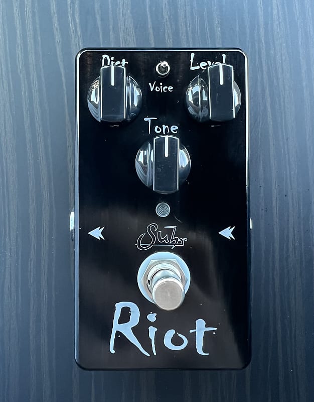 Suhr Riot