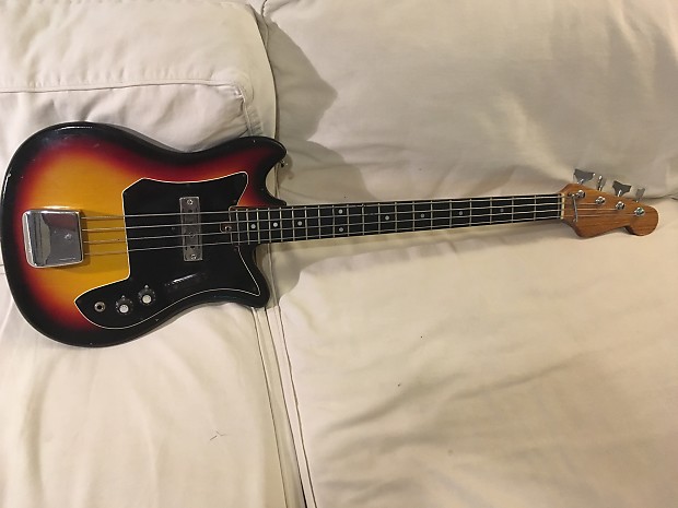 Teisco EB 100 Short Scale Bass Reverb