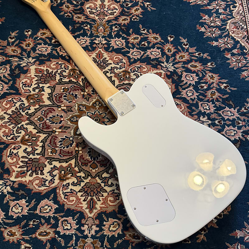 レアSCANDAL HARUNAシグネチャー Fender（フェンダー）からSCANDALの最新シグネチャーモデル3機種