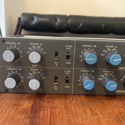 Neve 83046 Dual Channel Compressor / Limiter Early 80's image 2