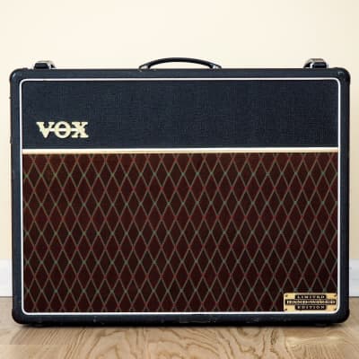 Vox AC30HW Limited Edition Hand-Wired 30-Watt 2x12" Guitar Combo