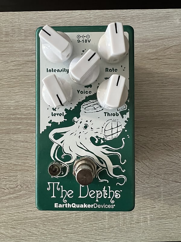 EarthQuaker Devices The Depths Optical Vibe Machine V2 2017 - Present - Teal / White Print image 1