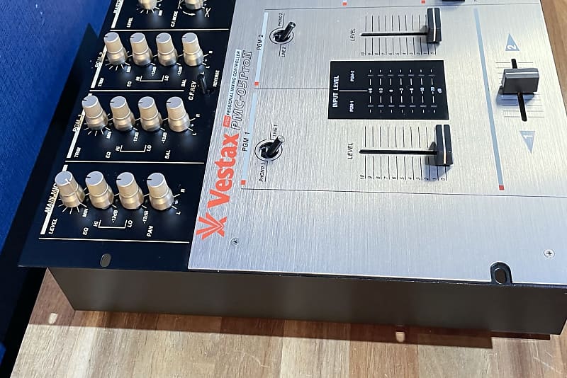 Vestax Pmc-05 Pro II 3 Professional 2 Channel DJ Scratch Battle Mixer |  Reverb Norway