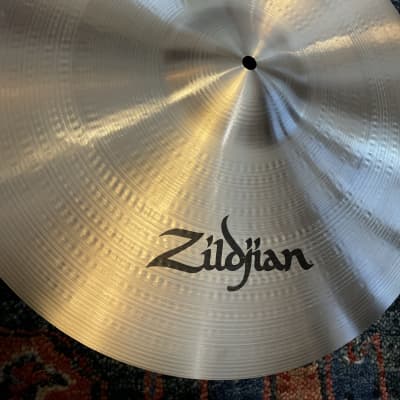 19" A Zildjian Medium Thin Crash image 2