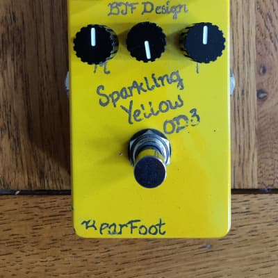 Bearfoot FX Queen Bee Overdrive (Blueberry Bass) Purple | Reverb UK