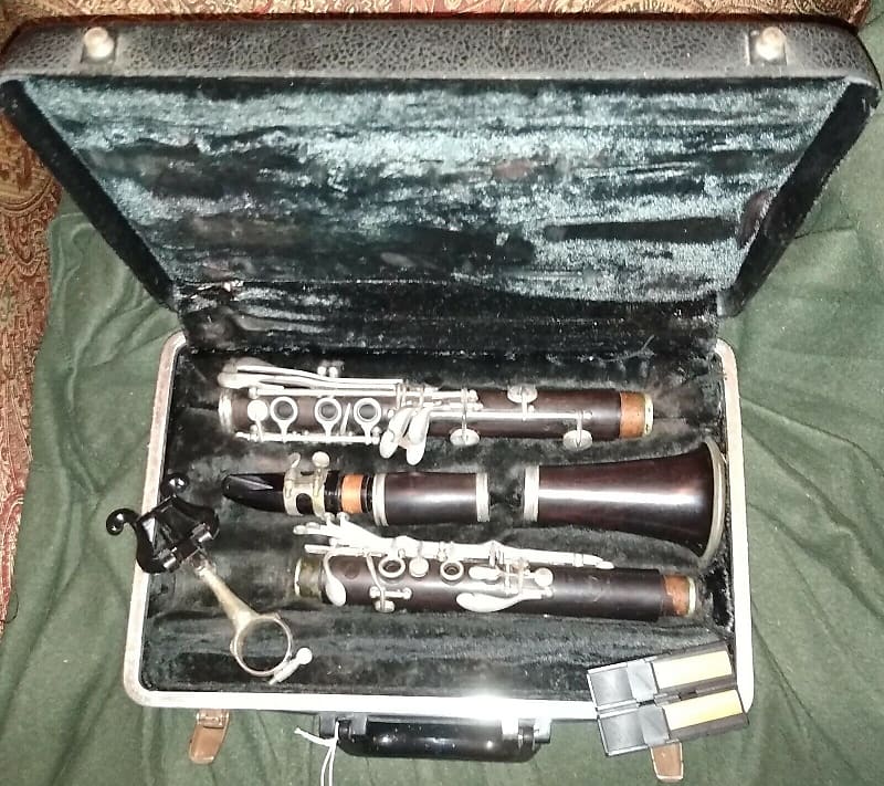 Intermediate Selmer Signet 100 Wood Clarinet w/ case, USA, acceptable condition image 1