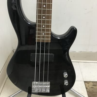 Aria Pro II, Explorer Bass, ZZB Deluxe, Black Thunderbolt