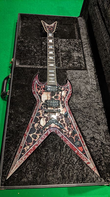 Dean Split Tail 2007 - Skull | Reverb