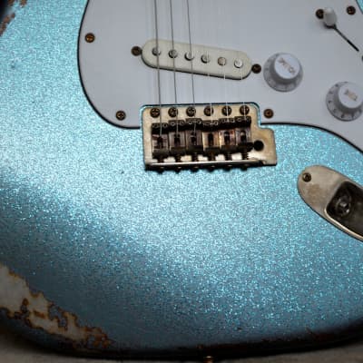 Fender Stratocaster Custom Blue  Sparkle Custom Nitro Relic image 4