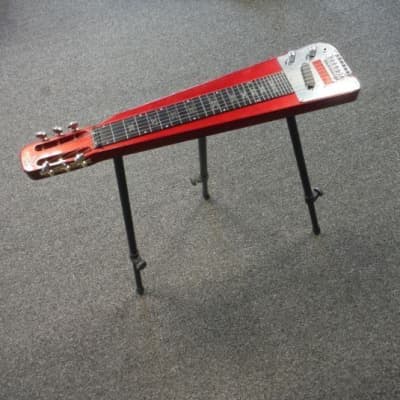 新品 Rogue RLS-1 Lap Steel Guitar Red Rogue RLS-1 Lap Steel Guitar With Stand and Gig Bag Metallic