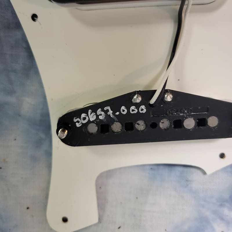 Fender Original 57/62 Pre-wired Stratocaster Pickguard - StewMac