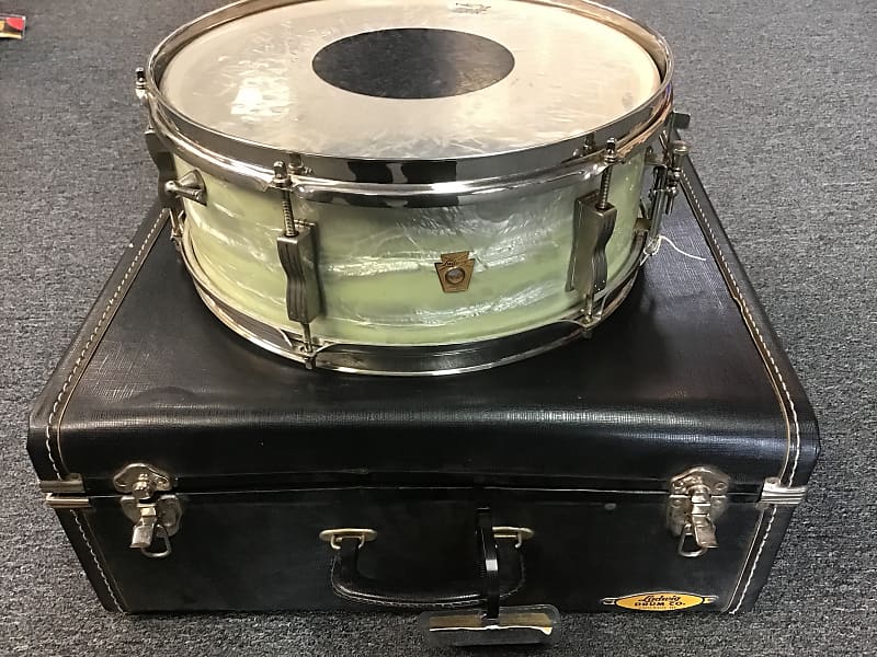 Ludwig Pioneer WMP 5.5x14 Snare Drum With Case