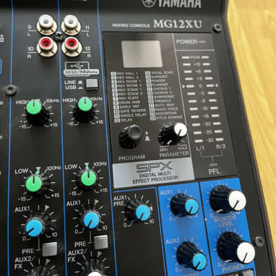 Yamaha MG12XU 12-Channel Analog Mixer 2016 - Present - Black image 4