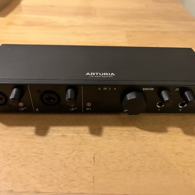 Arturia Interface audio USB - 4 entrées /sorties MiniFuse 4 noire