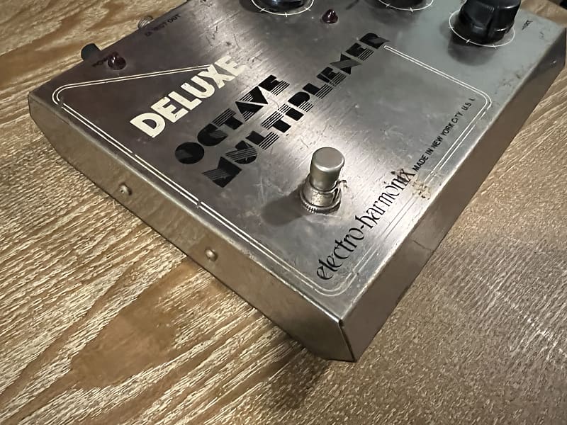 Electro-Harmonix Deluxe Octave Multiplexer | Reverb