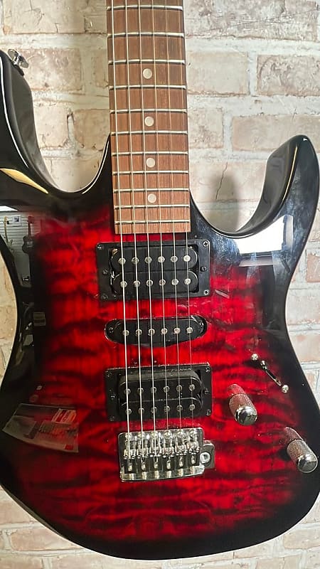 Ibanez GIO レッド系エレキギター♡最終値下げです♫早いもん勝ち♫ Ibanez GIO レッド系エレキギター♡最終値下げです♫早いもん
