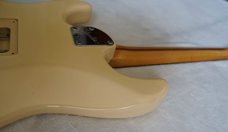 Fender Japan STM ストラトキャスター クリーム - エレキギター