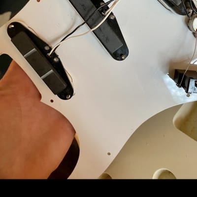 Squier Wayne's World Excalibur Stratocaster Electric Guitar 1992 Artic White image 18