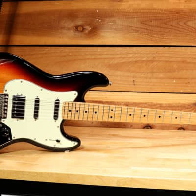 Fender 2019 Sixty-Six Alternate Reality Sunburst HSS Offset Guitar Clean! 95002 image 2