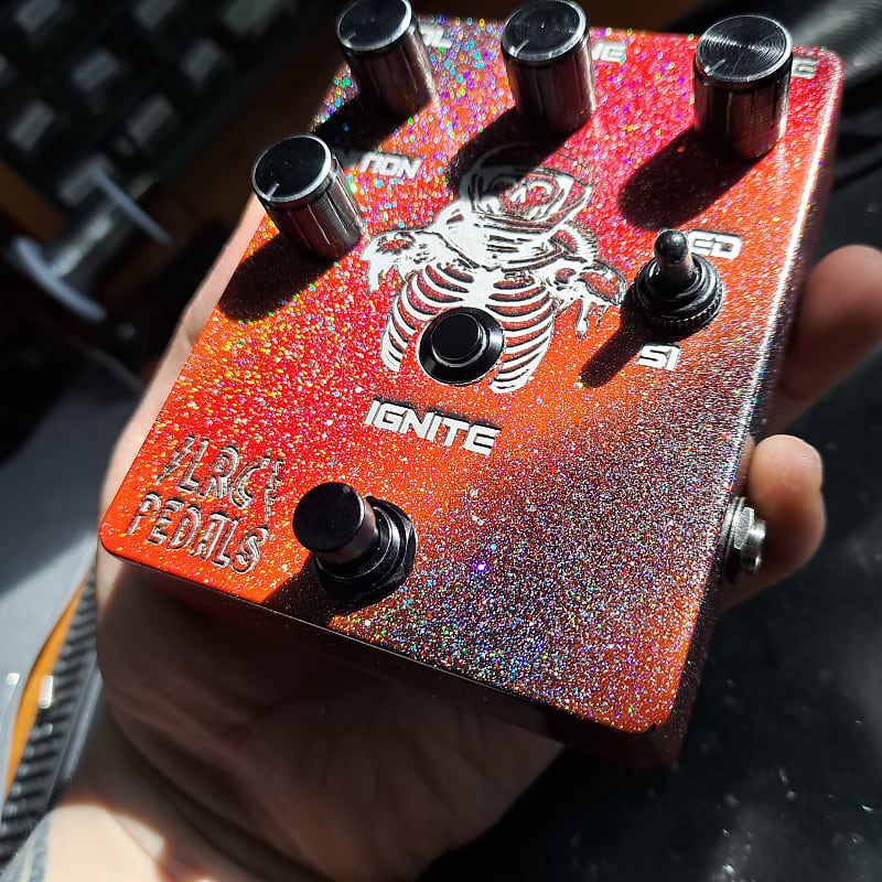 アメリカ通販ファッション cosmic painted hand Red distortion Reverb | ギター
