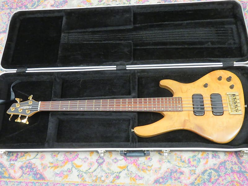 Washburn Bantam XB925 5 String Bass Guitar (Cleveland, OH