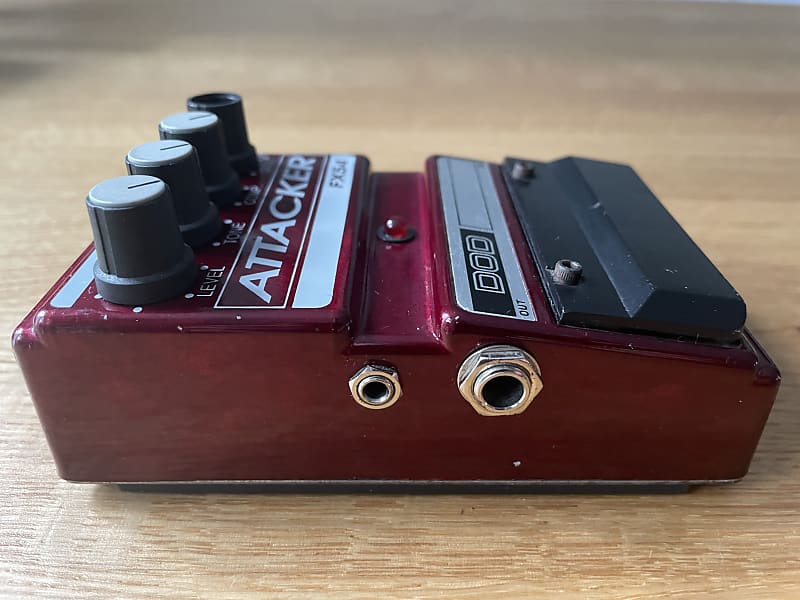 DOD FX54 Attacker Compressor / Distortion – Moze Guitars
