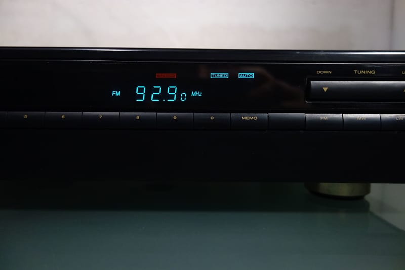 MARANTZ ST-40L Synthesized Stereo Tuner - Made in JAPAN - révisé