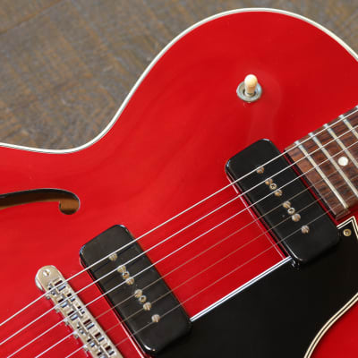 1995 Gibson ES-135 Semi-Hollow Electric Guitar Cherry Red w
