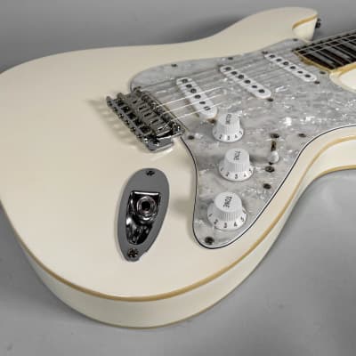 Hamiltone NT/ST Strat Style Arctic White Finish Electric Guitar w/HSC image 9
