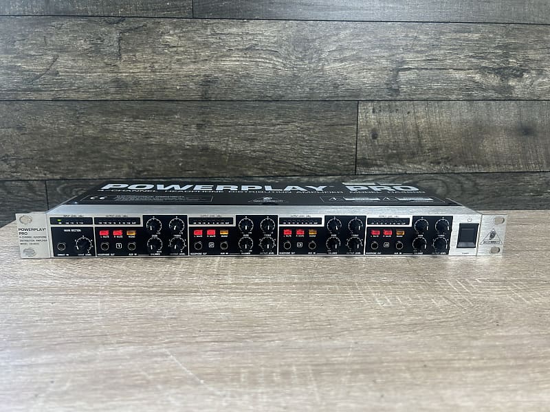 BEHRINGER HA4600 4チャンネルヘッドフォンアンプ BEHRINGER HA4600 4チャンネルヘッドフォンアンプ Behringer