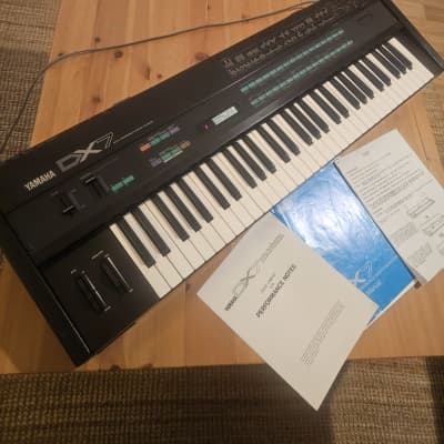 Yamaha DX7 SuperMax - Legendary Synthesizer - Accessories - Excellent Condition / Revised