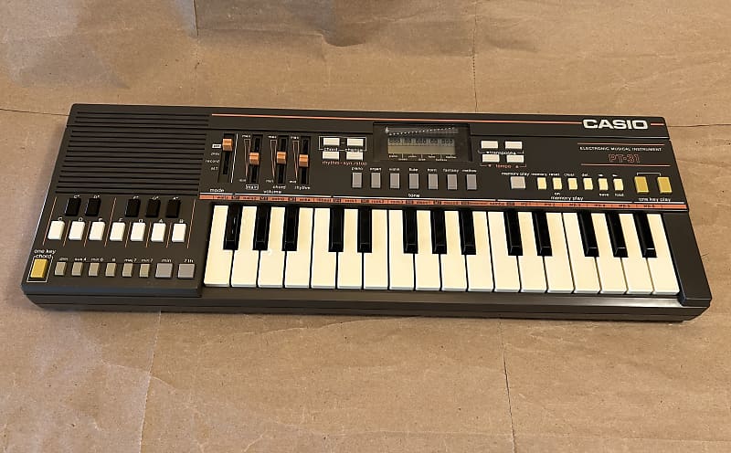 Casio PT-31☆セミアナログ式シンセサイザー☆昭和レトロ☆日本製☆ Casio PT-31 31-Key Mini Synthesizer | Reverb Australia