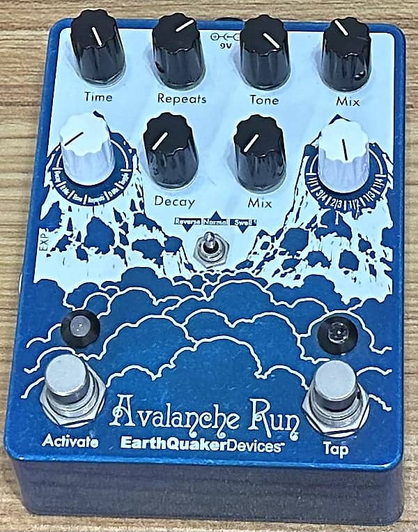 EarthQuaker Devices Avalanche Run Stereo Reverb & Delay with Tap Tempo