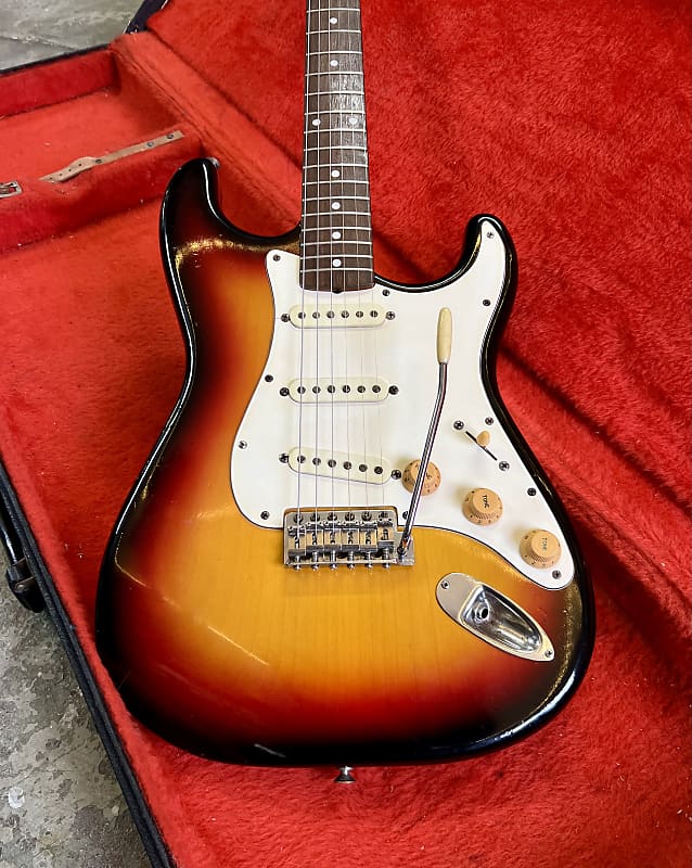 Tokai Springy Sounds Strat c 1980 - Nitro sunburst original
